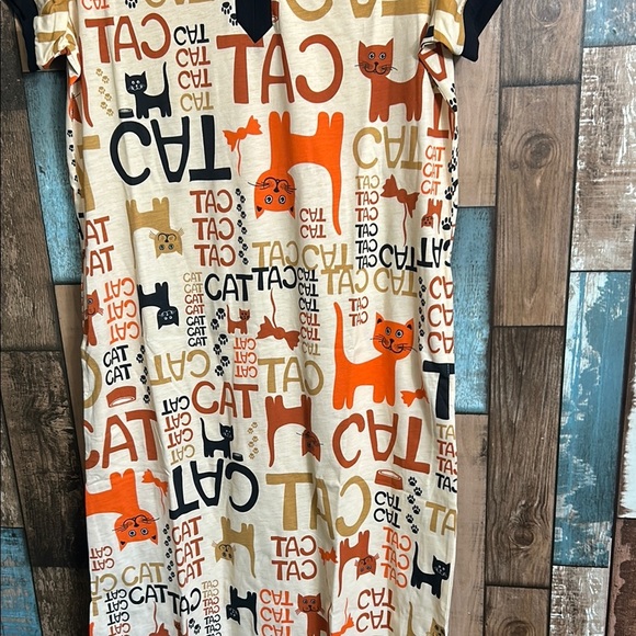 Graphic Print Short Sleeve cat nightgown small - Picture 4 of 16